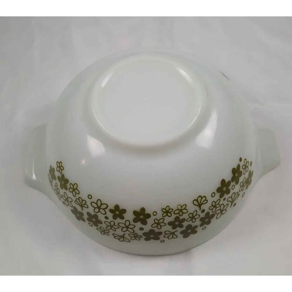 Vintage Pyrex 443 Spring Blossom Cinderella Bowl 2.5 Qt White Green Flowers 70s